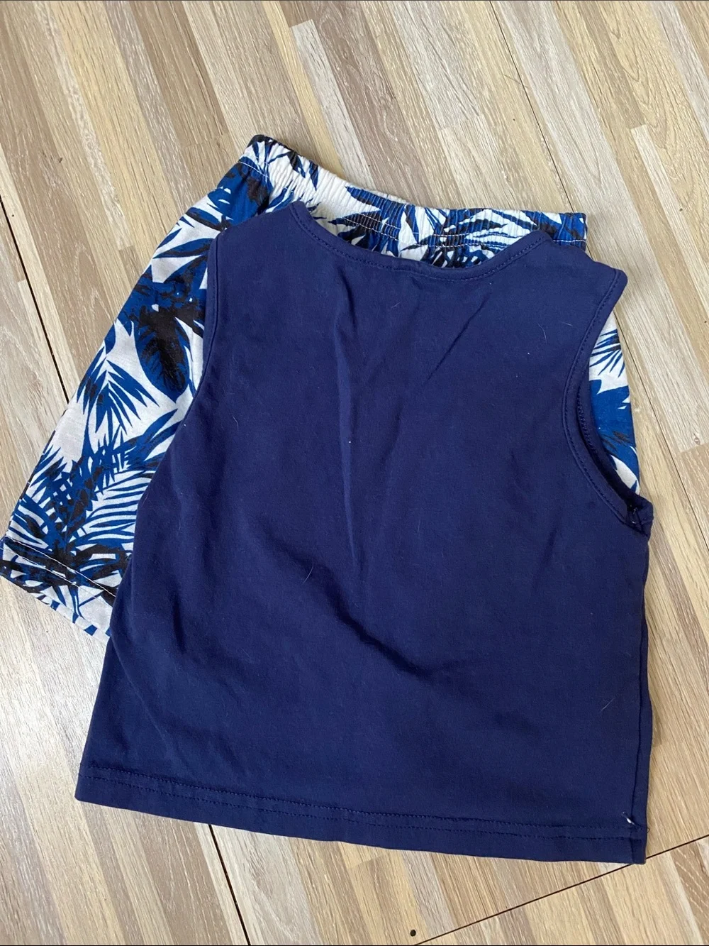 SHEIN 2 piece tropical theme short set size toddler boys 2T